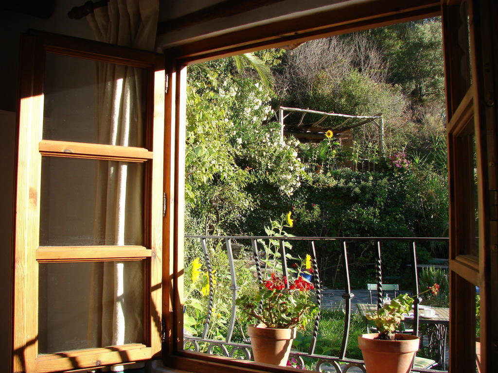 Sierra Y Mar Bed & Breakfast Ferreirola Екстериор снимка