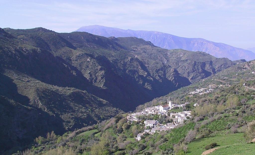 Sierra Y Mar Bed & Breakfast Ferreirola Екстериор снимка